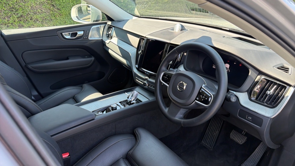 Volvo XC60 Ultra, B5 Awd Mild Hybrid, Bright RJ25EUY Silver #4
