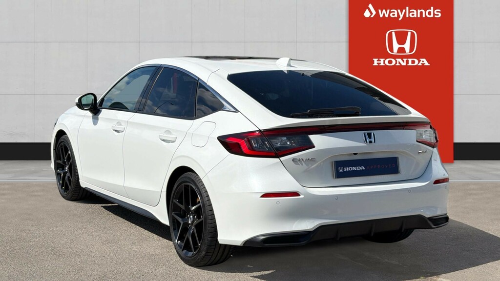 Honda Civic Honda Civic 2.0 Ehev Advance Cvt Hatchback PK24XCB White #3