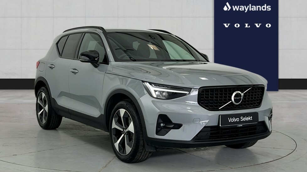 Volvo XC40 Plus, B3 Mild Hybrid, Dark Grey