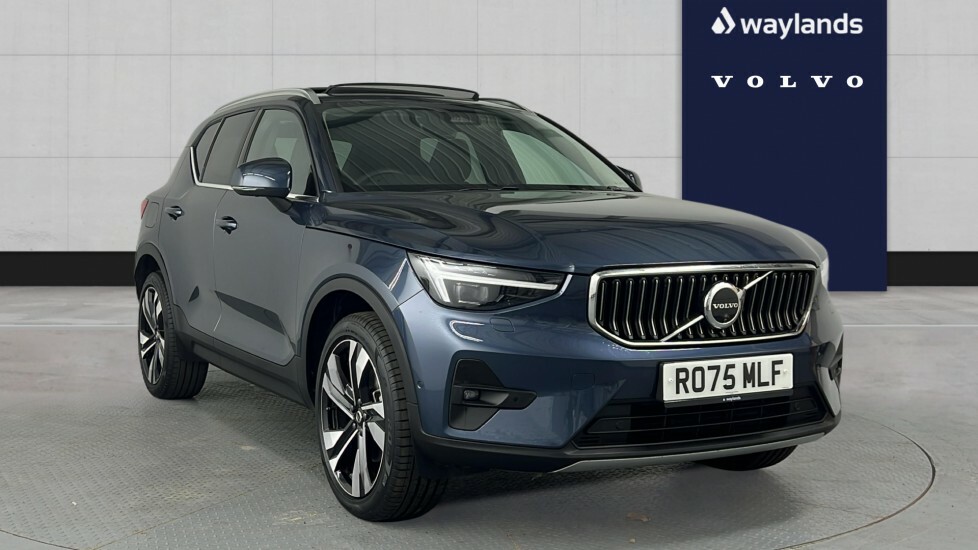 Volvo XC40 B4 Ultra, Mild Hybrid, Brightpanroof, 360 Blue