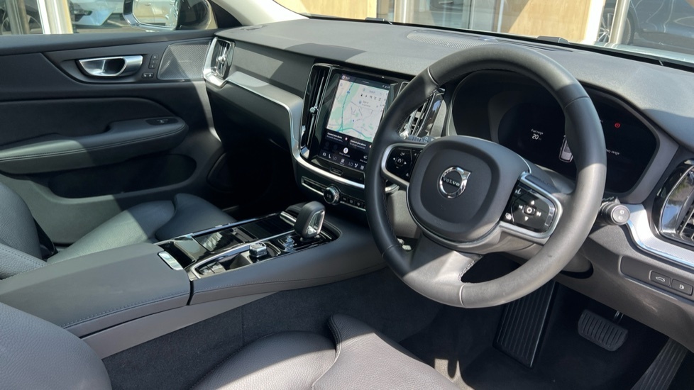 Volvo V60 Ultra T8 Phev Awd LG25MZA Grey #4