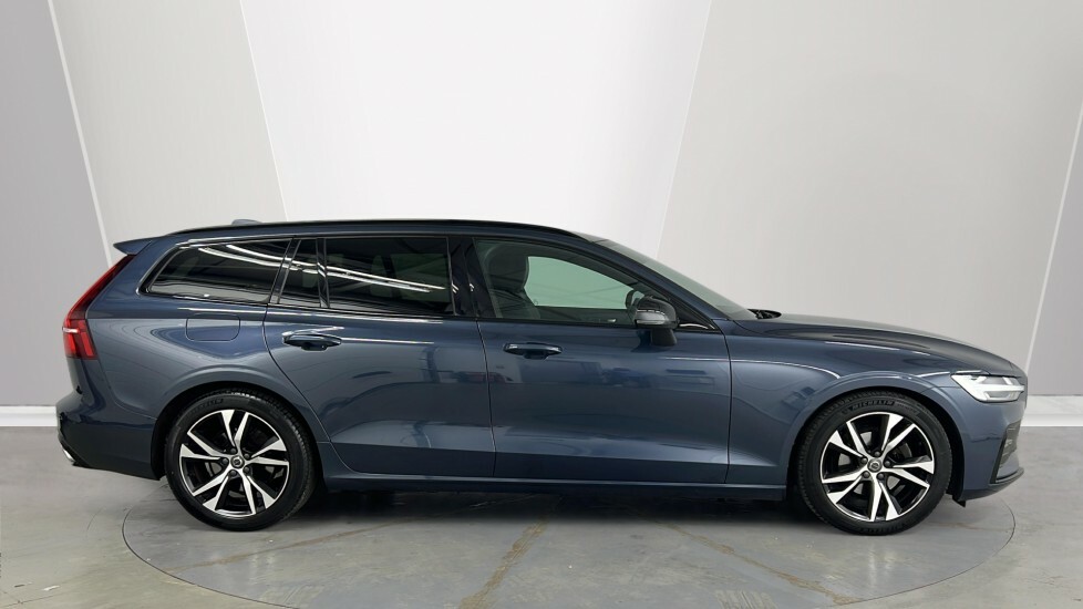Volvo V60 R-design, B3 Mild Hybrid Blue #3