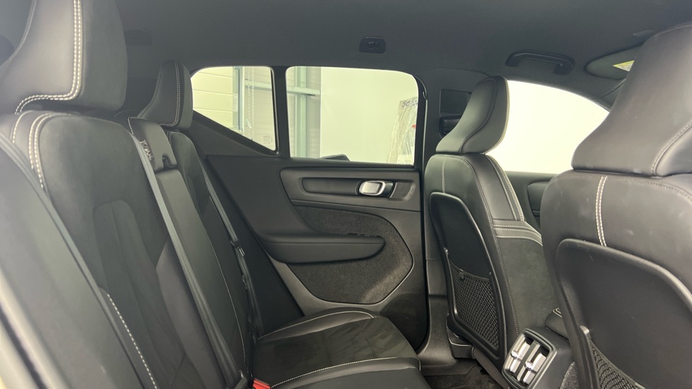 Volvo XC40 R-design, T3 YY22JPO Grey #6