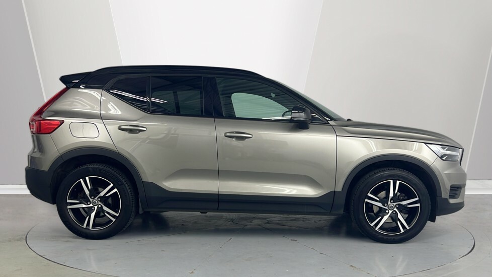 Volvo XC40 R-design, T3 YY22JPO Grey #3