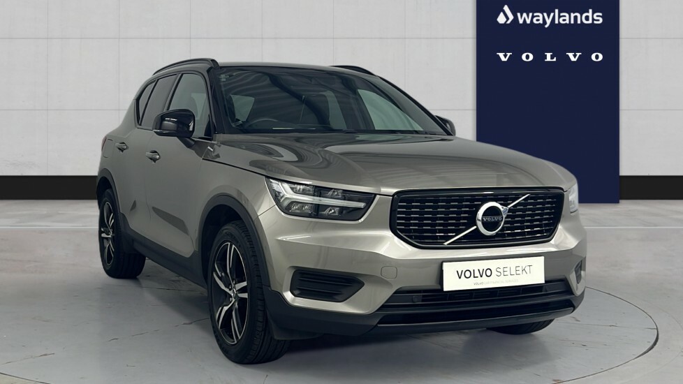 Volvo XC40 R-design, T3 Grey