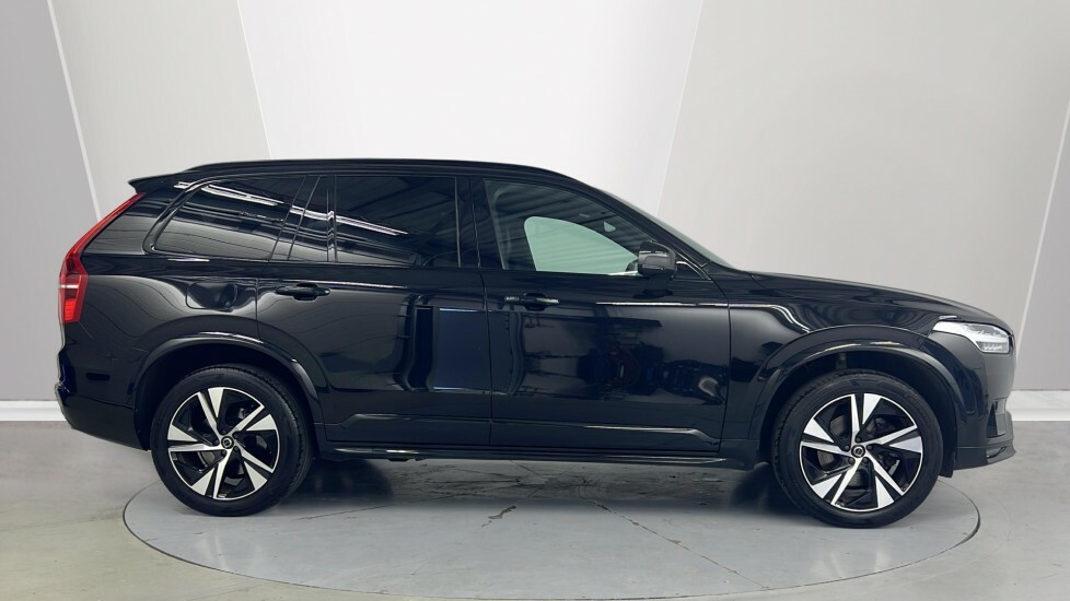 Volvo XC90 R-design, B5 Awd Mild Hybrid, 7 Seats FG22NND Black #3