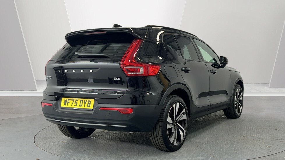 Volvo XC40 B4 Ultra, Mild Hybrid, Darkpanroof, Harma WF75DYB Black #2