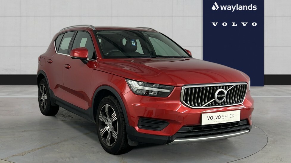 Volvo XC40 Inscription, B4 Awd Mild Hybrid Red