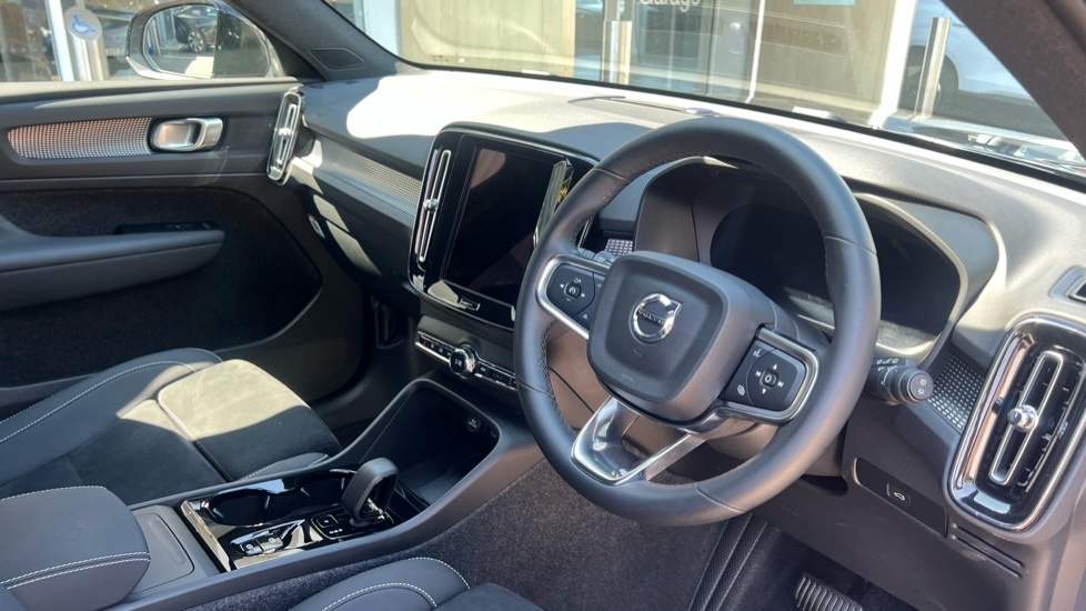 Volvo XC40 Plus Dark RF25HDD Blue #4
