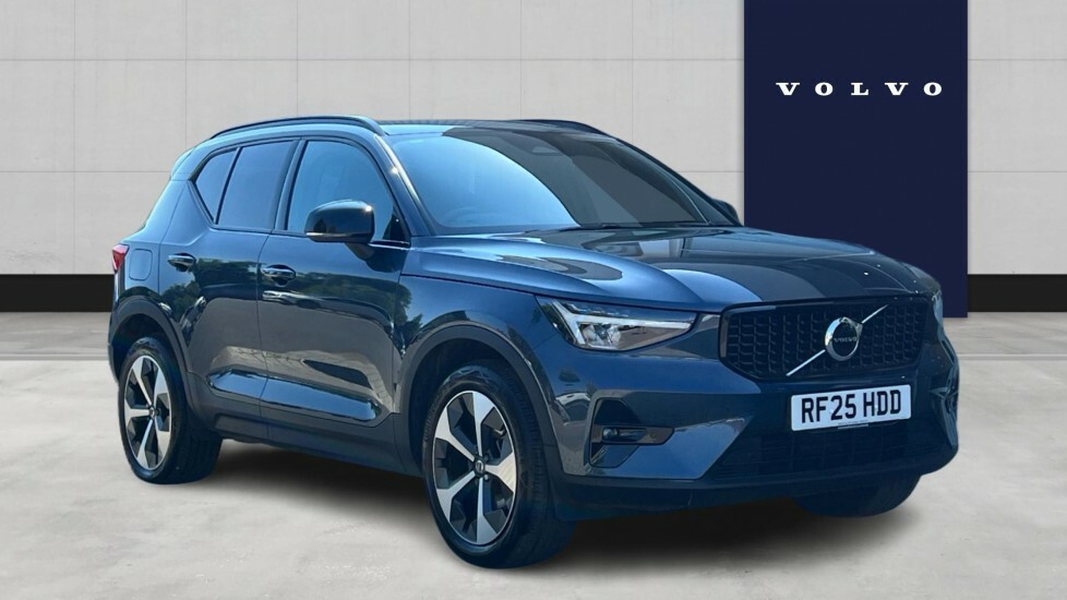 Volvo XC40 Plus Dark Blue