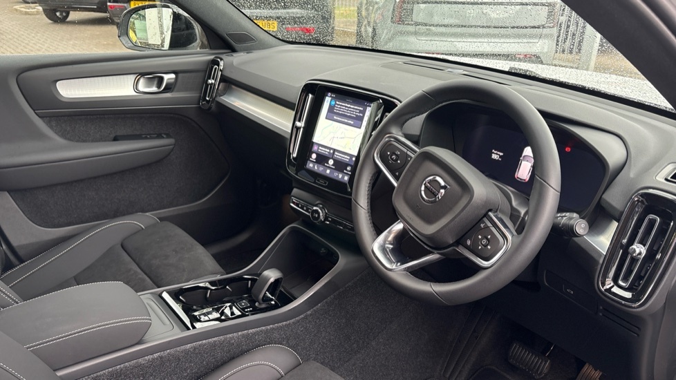 Volvo XC40 Plus, B3 Mild Hybrid, Dark OW26YYA White #4