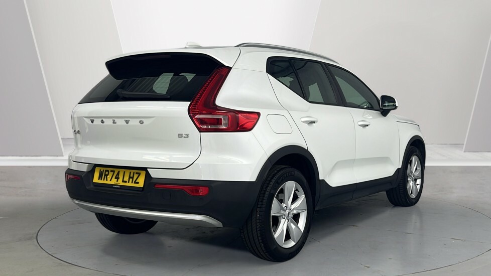 Volvo XC40 Core, B3 Mild Hybrid, WR74LHZ White #2