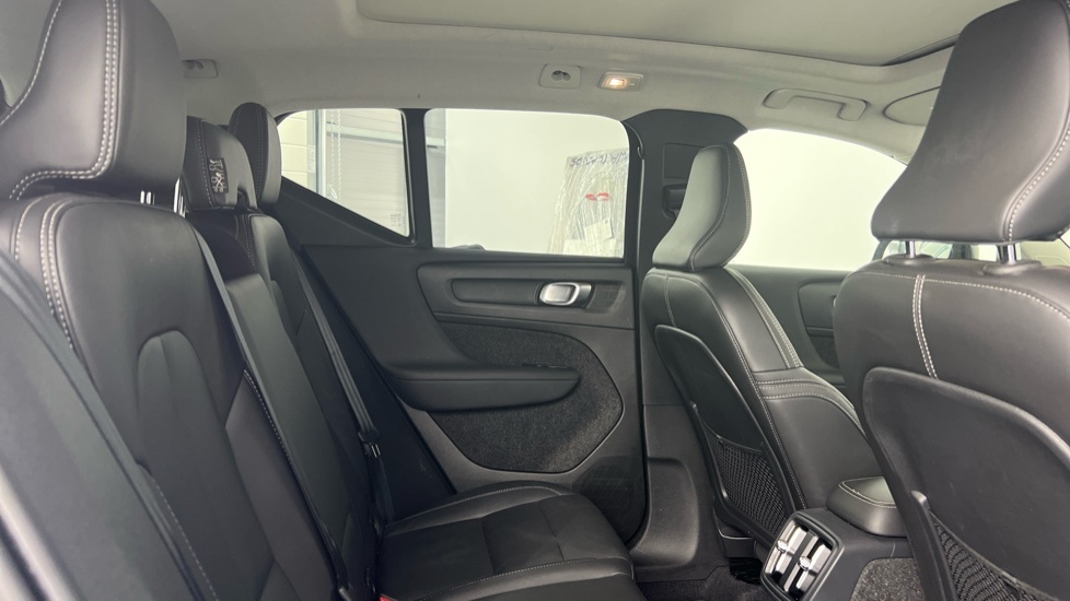 Volvo XC40 Ultra, B4 Mild Hybrid, Dark RF74ZNS Blue #6