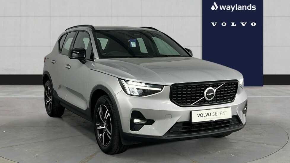 Volvo XC40 Plus, B3 Mild Hybrid, Dark Silver