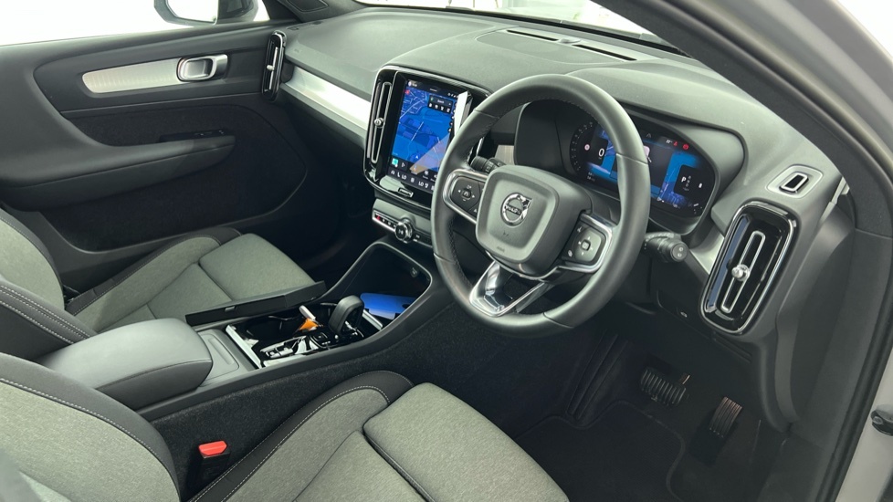 Volvo XC40 Plus, B3 Mild Hybrid, Dark DE23CZC Silver #4