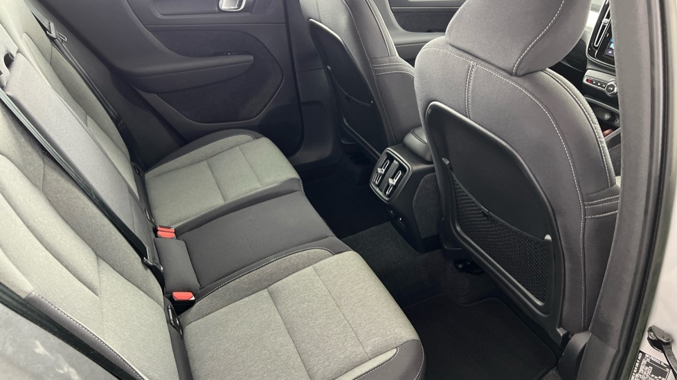 Volvo XC40 Plus, B3 Mild Hybrid, Dark DE23CZC Silver #6