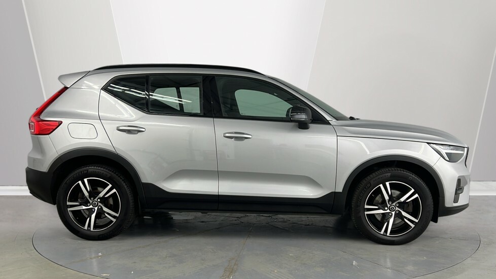 Volvo XC40 Plus, B3 Mild Hybrid, Dark DE23CZC Silver #3