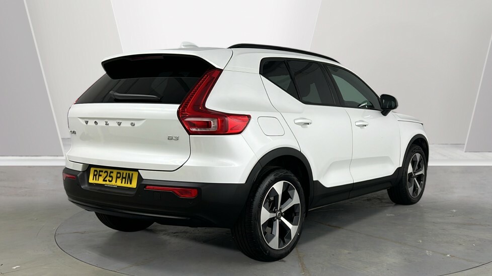 Volvo XC40 Plus, B3 Mild Hybrid, Dark RF25PHN White #2