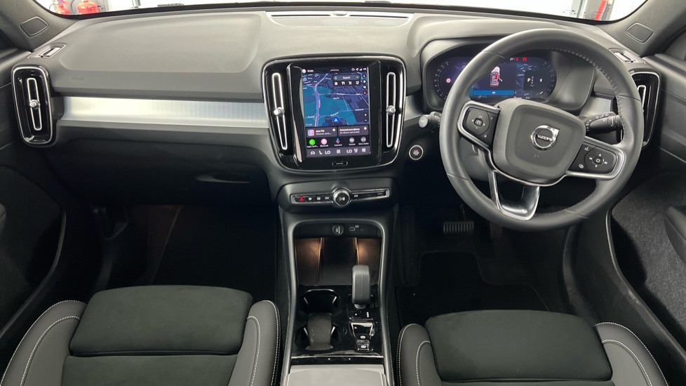 Volvo XC40 Plus, B3 Mild Hybrid, Dark RV75UZX Black #5