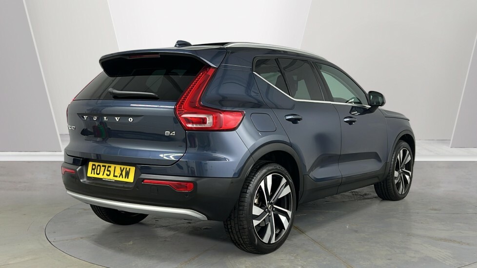 Volvo XC40 Ultra, B4 Mild Hybrid, Bright RO75LXW Blue #2