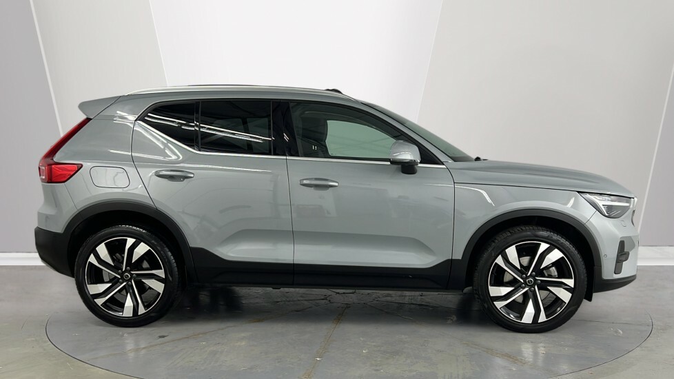 Volvo XC40 Ultra, B4 Mild Hybrid, Bright RV75PZR Grey #3