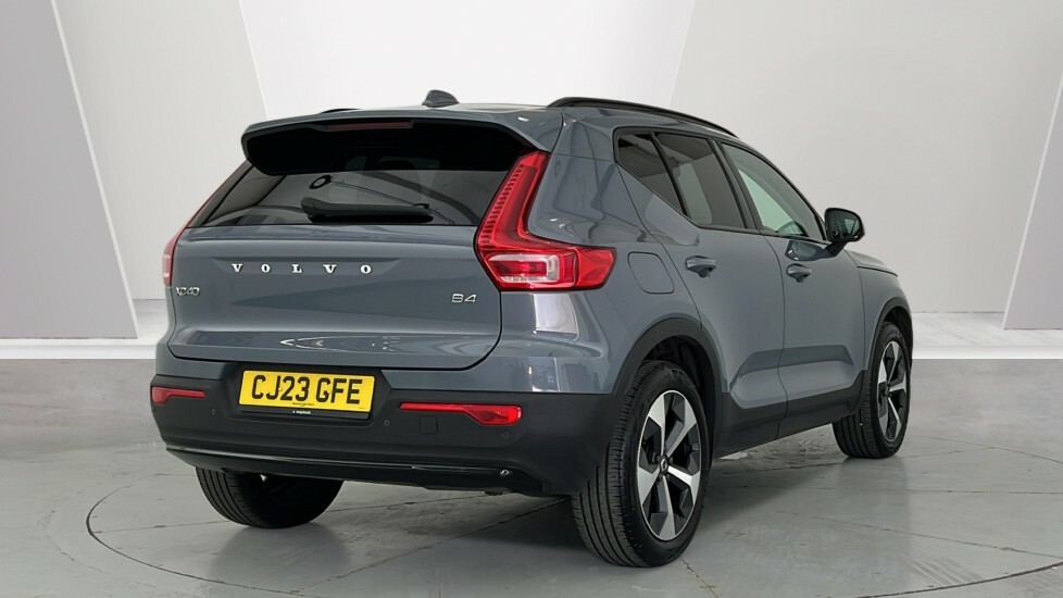 Volvo XC40 Ultimate, B4 Mild Hybrid, Dark CJ23GFE Grey #2