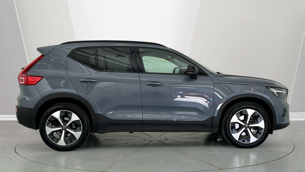 Volvo XC40 Ultimate, B4 Mild Hybrid, Dark CJ23GFE Grey #3