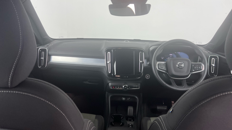 Volvo XC40 B3 Core, Mild Hybrid, Google Assist, KW25OSA Green #5