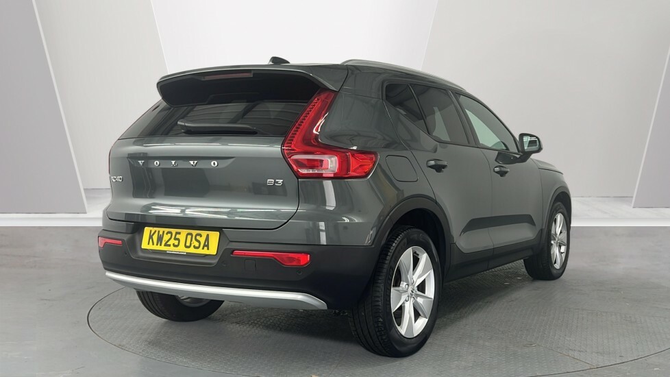 Volvo XC40 B3 Core, Mild Hybrid, Google Assist, KW25OSA Green #2