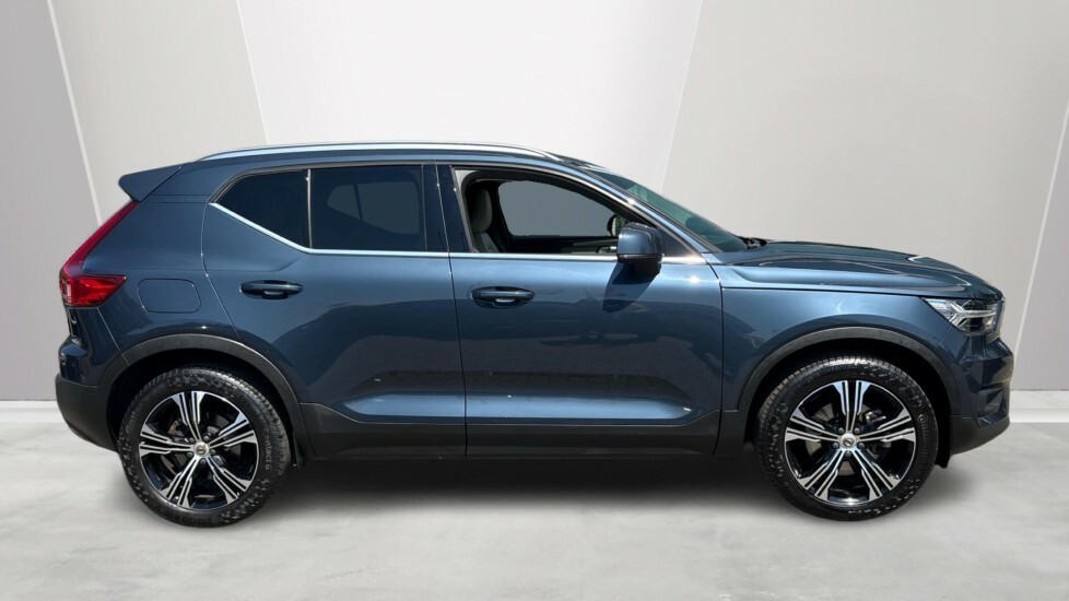 Volvo XC40 T4 Awd Inscription WR19JKK Blue #3