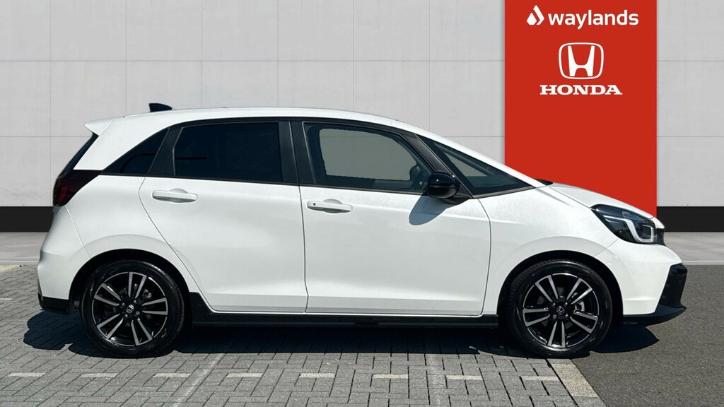 Honda Jazz Honda Jazz 1.5 I-mmd Hybrid Advance Sport Ecvt RJ25TGF White #5