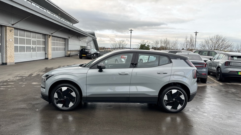 Volvo EX30 315Kw Twin Motor Performance Ultra 69Kwh #8