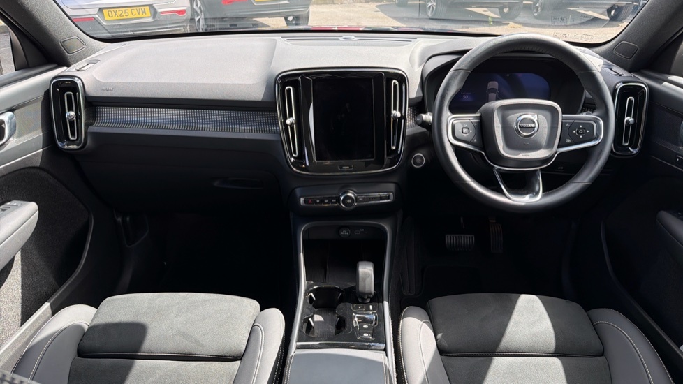 Volvo XC40 Plus, B4 Mild Hybrid, Dark RF25DZZ Blue #5
