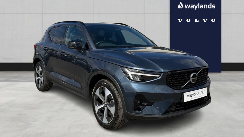 Volvo XC40 Plus, B4 Mild Hybrid, Dark Blue