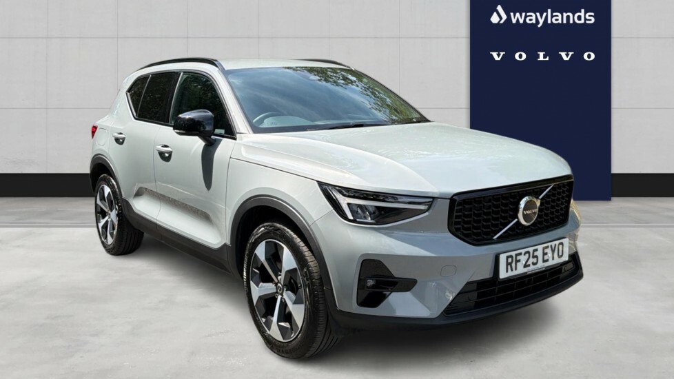 Volvo XC40 Plus, B3 Mild Hybrid, Dark Grey