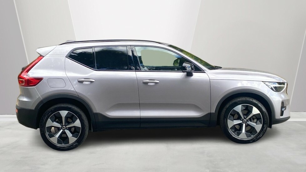 Volvo XC40 Plus, B3 Mild Hybrid, Dark OX25BWJ Silver #3
