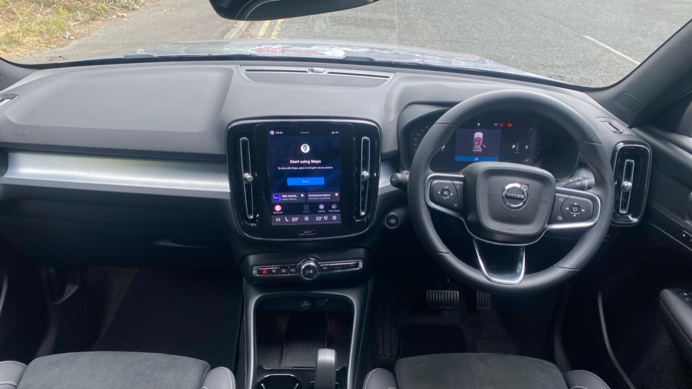 Volvo XC40 Plus, B3 Mild Hybrid, Dark OX25BWJ Silver #5