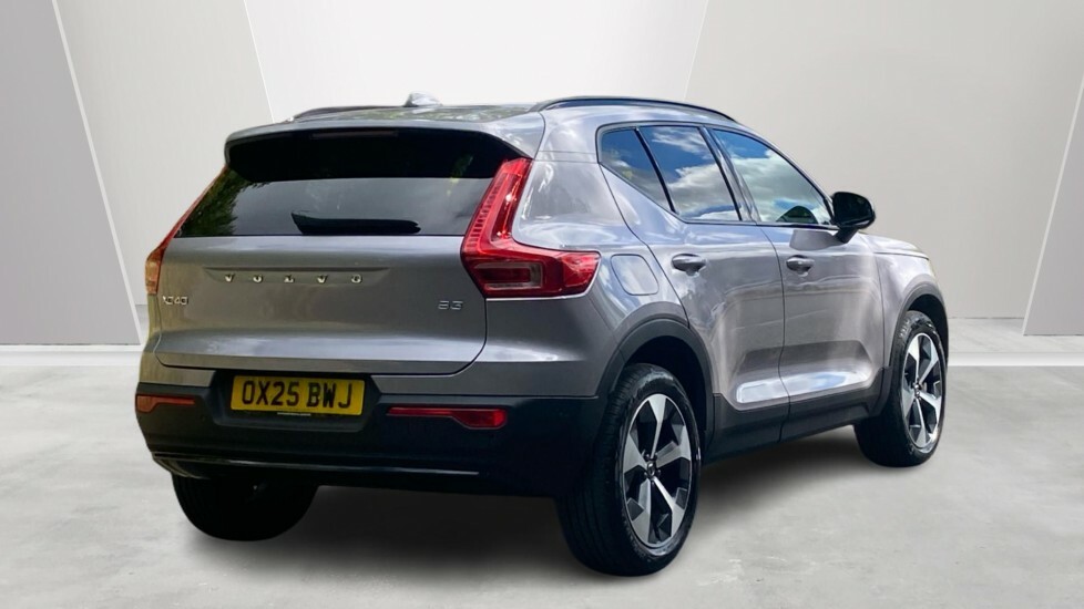 Volvo XC40 Plus, B3 Mild Hybrid, Dark OX25BWJ Silver #2