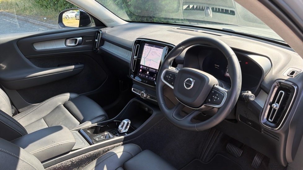 Volvo XC40 Ultra, B3 Mild Hybrid, Dark YM25EKX Grey #4