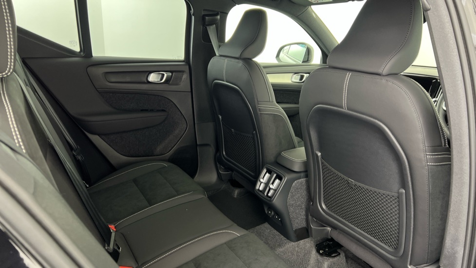 Volvo XC40 Plus, B3 Mild Hybrid, Dark OY26XJX Black #6
