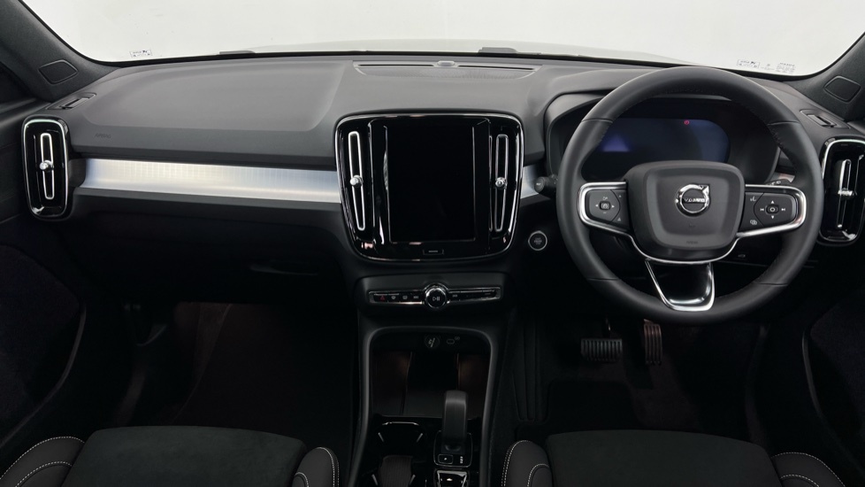 Volvo XC40 Plus, B3 Mild Hybrid, Dark OY26XJX Black #5