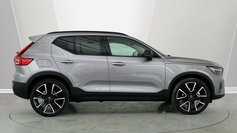 Volvo XC40 Ultra, B4 Mild Hybrid, Dark OY26XKD Silver #3