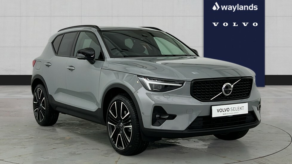 Volvo XC40 Ultra, B3 Mild Hybrid, Dark OY26XKC Grey