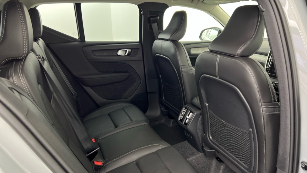 Volvo XC40 Ultra, B3 Mild Hybrid, Dark OY26XKC Grey #6