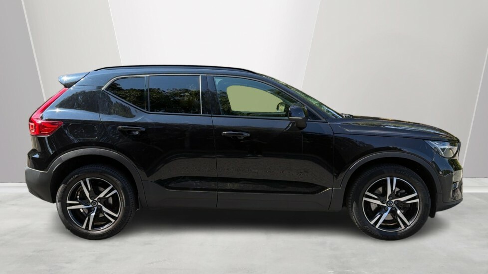 Volvo XC40 Plus, B3 Mild Hybrid, Dark CK23UVJ Black #3