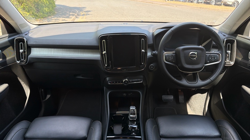 Volvo XC40 Plus, B3 Mild Hybrid, Dark CK23UVJ Black #5