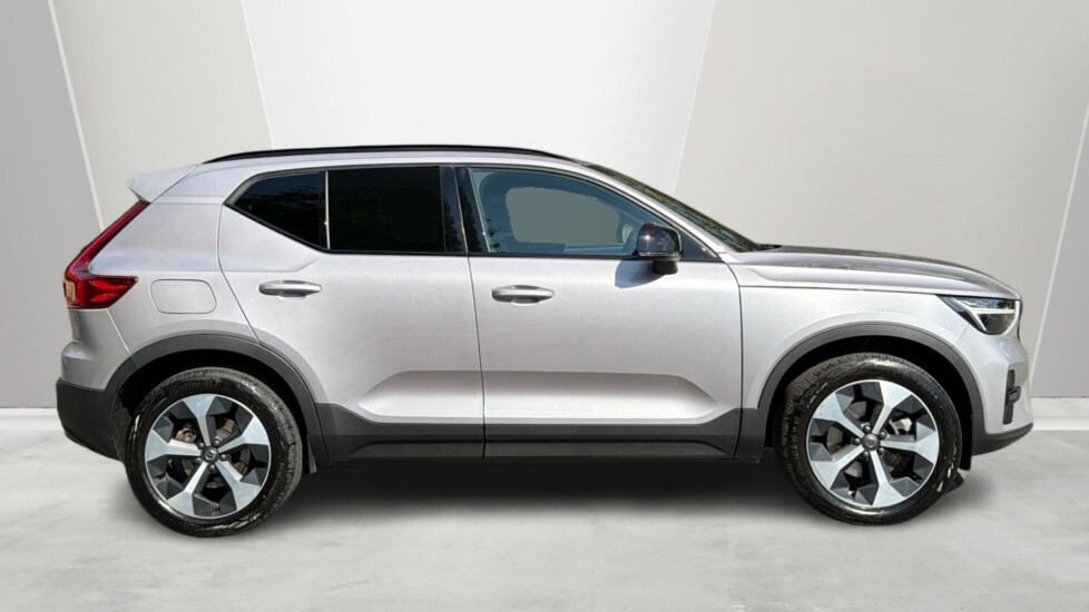 Volvo XC40 Plus, B3 Mild Hybrid, Dark RV75NLE Silver #3
