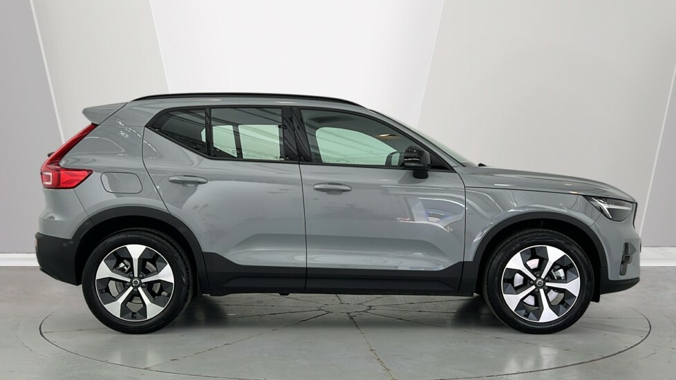 Volvo XC40 Plus, B3 Mild Hybrid, Dark Grey #3