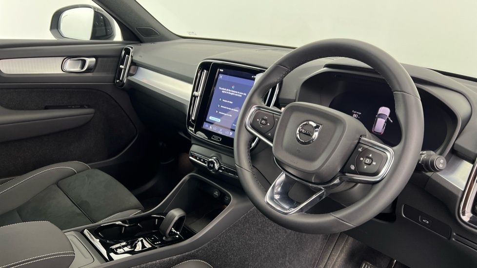 Volvo XC40 Black Edition Plus, B3 Mild Hybrid, OV26ZDN Black #4