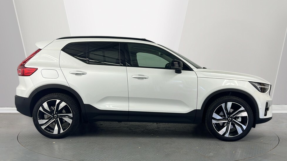 Volvo XC40 B4 Ultra, Mild Hybrid, Darkpanroof, Harma RV26PWU White #3